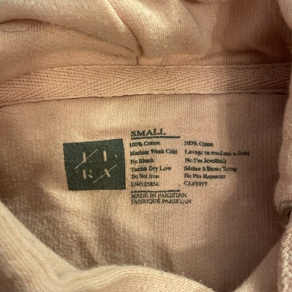 A sweatshirt in the size small in the color Salmon - Picture 3 of 4